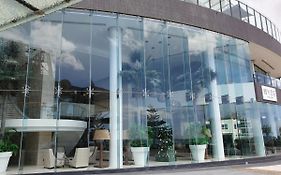 High-End Apartment In The Soul Of Surfers Paradise