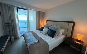 High-End Apartment In The Soul Of Surfers Paradise